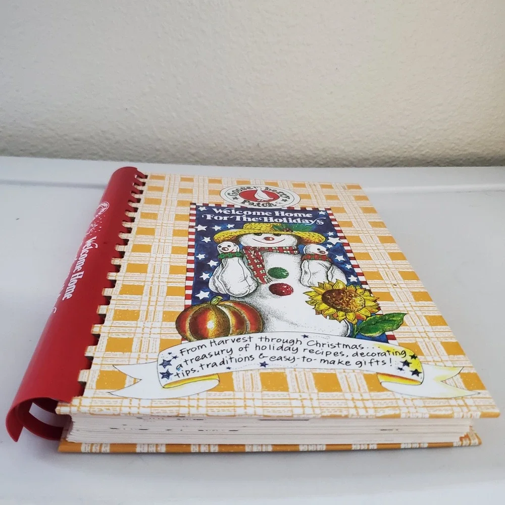Gooseberry Patch Welcome Home For The Holidays Cookbook Spiral Bound 2006